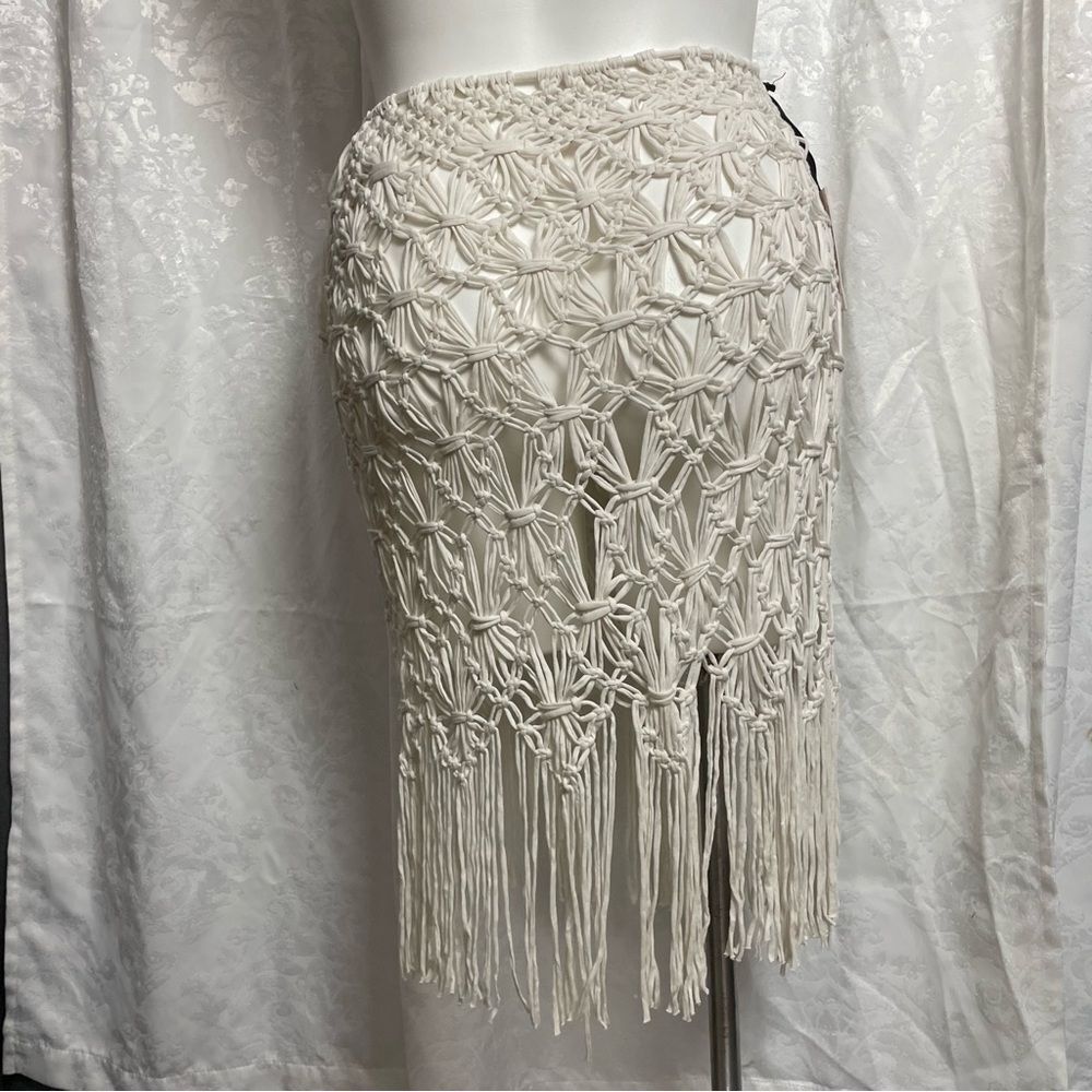 ⭐️DREAMY MACRAME SKIRT - Picture 2 of 5